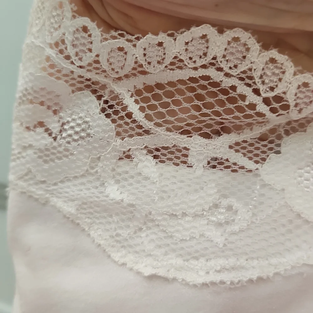 Poof! Women's White M/L with Lace around the Neck and the Bottom of Camisole - Picture 4 of 5